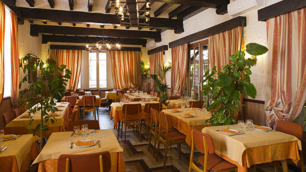 Hotel Le Commerce Mirepoix  Eksteriør billede